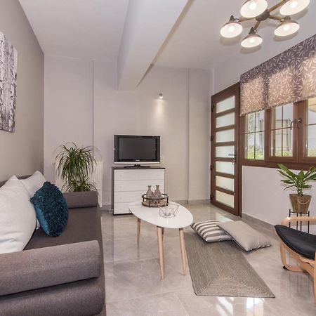 Valentine'S Modern Apartment ไซคิย์นธอสทาวน์ ภายนอก รูปภาพ